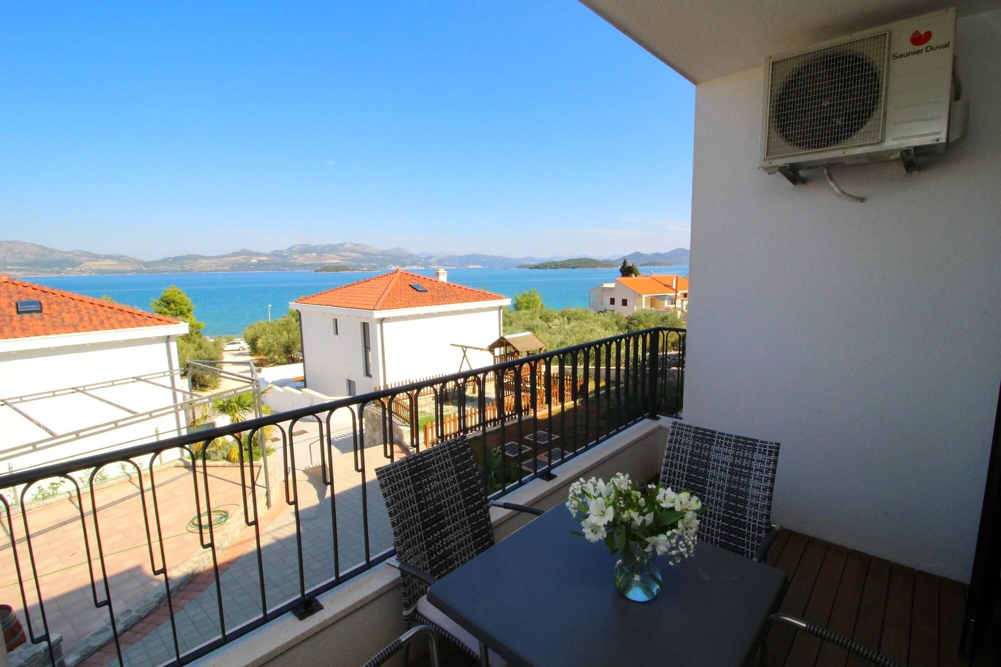 Apartments Kula Janjina Екстериор снимка